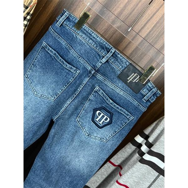 フィリッププレインジーンズコピー 通勤向けのコーデにも PHILIPP PLEIN  おしゃれスタイルブランド コピー 激安(日本最大級)