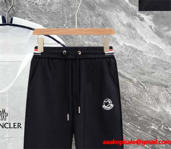 話題 ブラック ワンポイントロゴ 快適シルエット 秋冬注目 モンクレール コピー Moncler スウェットパンツ