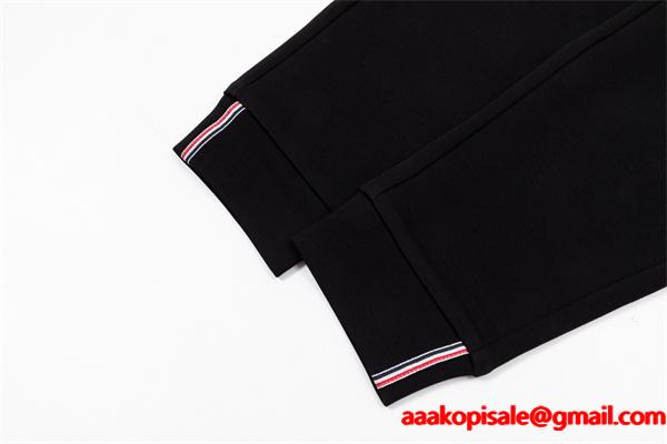 人気 ブラック アイコン刺繍デザイン 上質素材 2025秋冬必須 モンクレール スーパー コピー Moncler スウェットパンツ