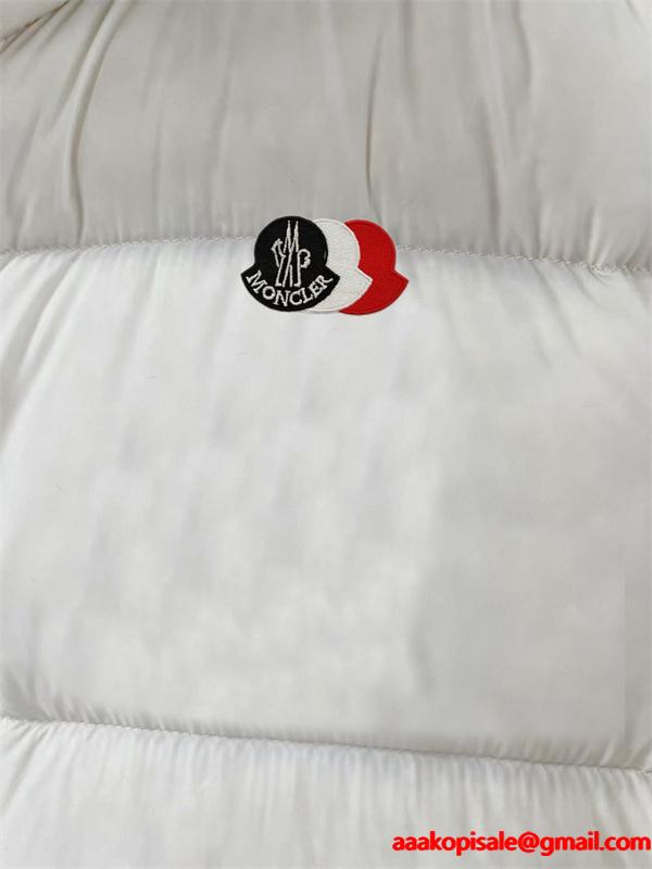 Moncler 限定カーキ 暖か上質ボリューム 冬支度に最適 モンクレール スーパーコピー 高品質 ダウンジャケット
