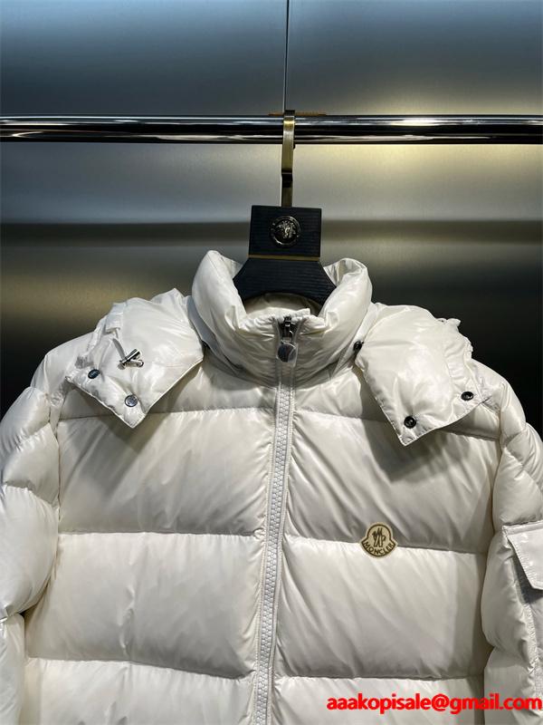 プレミアム ホワイト × ゴールドパッチ エレガント定番 冬必須 Moncler モンクレール 通販 スーパーコピー ダウンジャケット