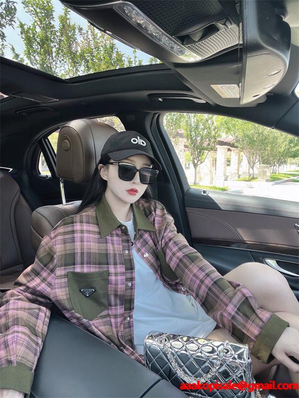 大人気❤❤PRADAプラダシャツコピー2025トレンドユニセックス個性長袖シャツ