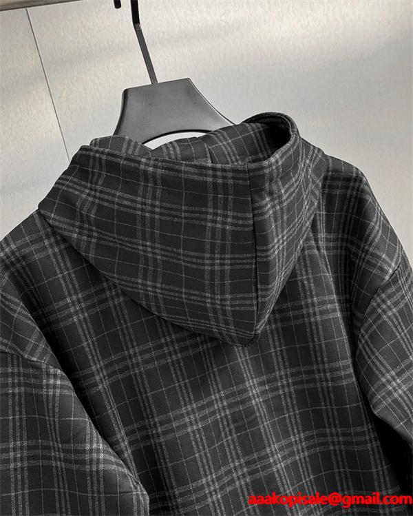 人気爆発 2025秋冬必須 ベージュ＆ブラック チェックジップパーカー バーバリー コピー BURBERRY