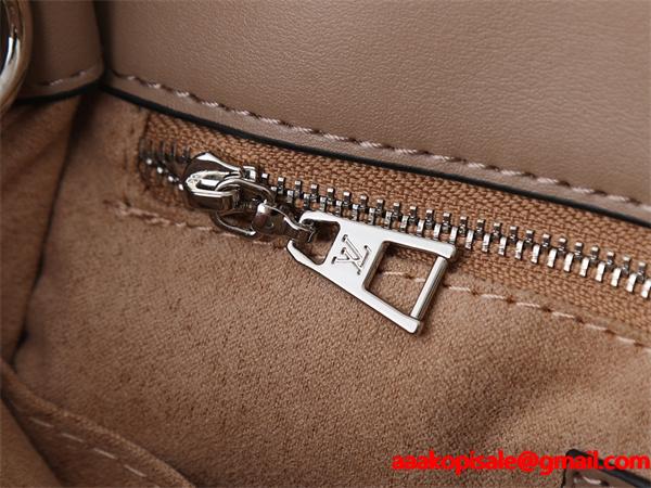 話題沸騰 可愛い質感 フワモコ ハンドバッグ LOUIS VUITTON ルイヴィトン コピー