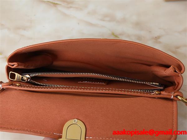 LOUIS VUITTON ルイヴィトン コピー 上質仕上げ モード系 エレガント ショルダーバッグ