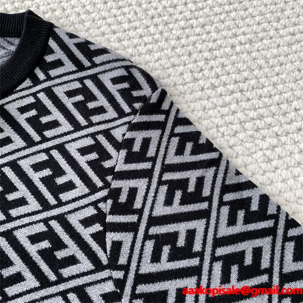 FENDI フェンディ スーパーコピー 肌触り良好 FF総柄 グレー ニット 2025秋冬 注目