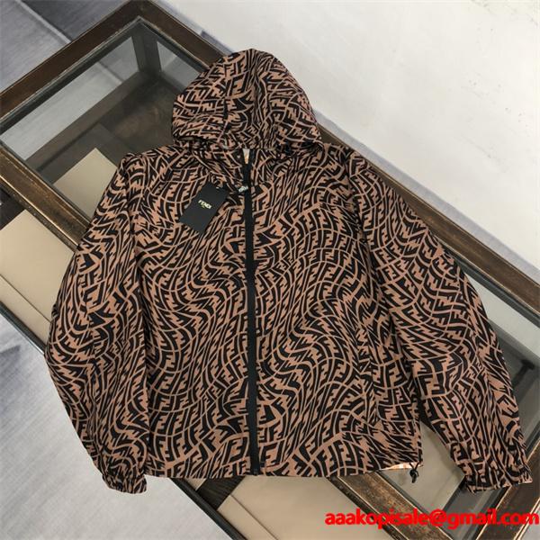 FENDI フェンディ コピー 冬仕様 FF迷彩風 リバーシブル ジャケット 2025秋冬 売れ筋