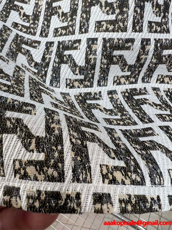 FENDI フェンディ コピー 2025秋冬注目・柔らかフィット FF総柄 デニムジャケット 人気
