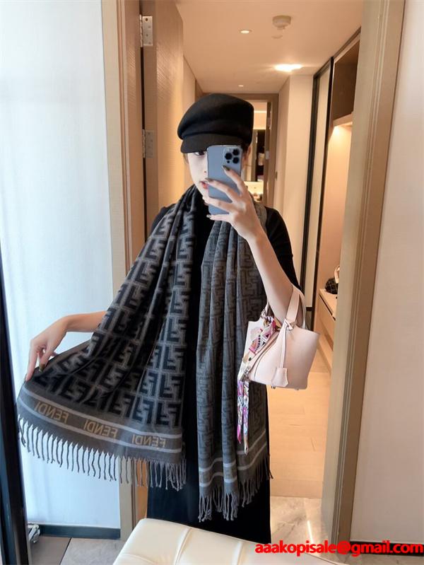  FENDI フェンディ コピー2025秋冬注目度UP・ライトタッチショール 売れ筋ランキング
