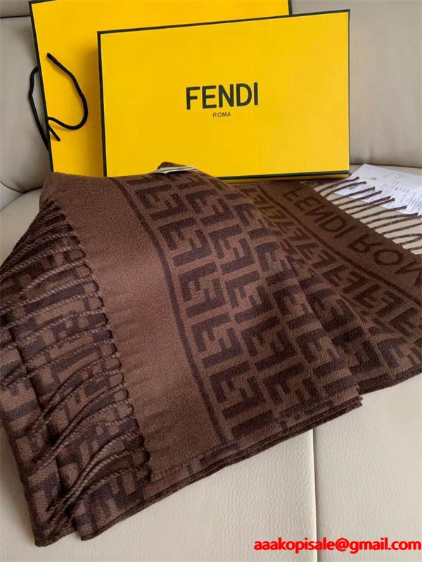 2025秋冬定番魅力・ふんわり柔暖 マフラー 新作登場 FENDI フェンディ コピー