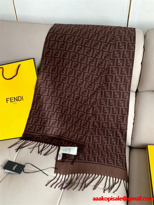 2025秋冬定番魅力・ふんわり柔暖 マフラー 新作登場 FENDI フェンディ コピー