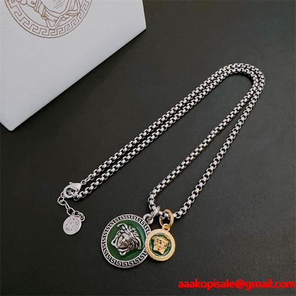 人気☆☆ヴェルサーチネックレスコピー Versaceアクセサリー個性的ファッション性抜群