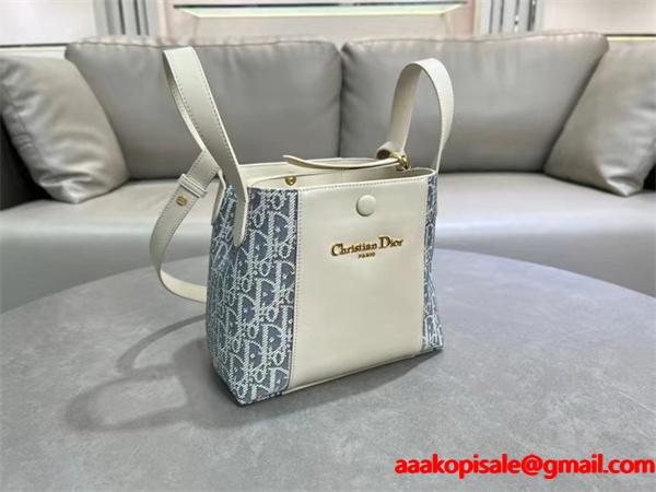 ☆トレンド新作☆DIOR Signatureディオールショルダーバッグコピー 大容量お手頃カジュアル大人っぽく上品