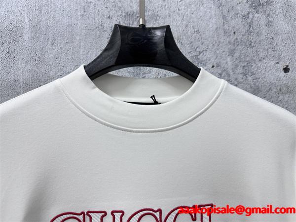  グッチ コピー 2025秋冬 トレンド ブラック GUCCI ロンT おしゃれ映え 人気上昇