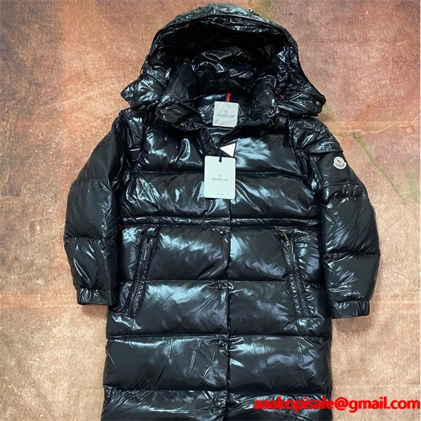 モンクレール コピー MONCLER 2025秋冬 新作 ブラック 高級 光沢 ロングダウンコート シルエット