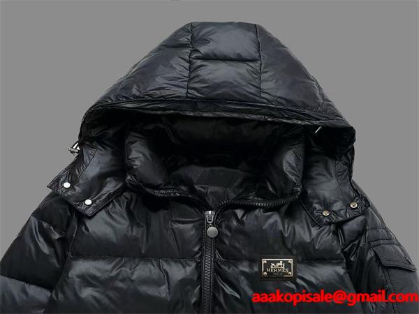 2025秋冬 高級感 ブラック HERMES エルメス コピー ダウンジャケット ゴールドロゴ 上品　人気急上昇