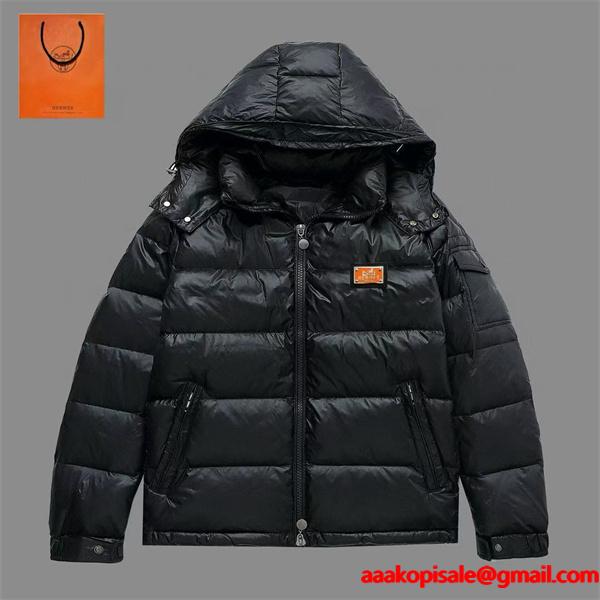 極暖 ブラック HERMES エルメス コピー ダウンジャケット バイカラーロゴ存在感 トレンド満載 