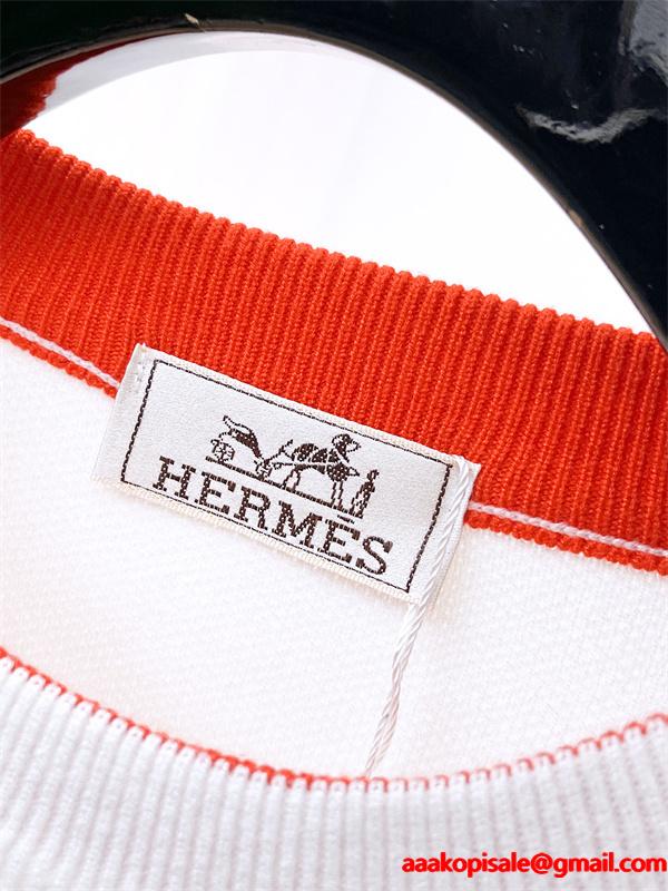 2025秋冬 上品 ホワイト HERMES ワンポイント ニットセーター 大人エレガント