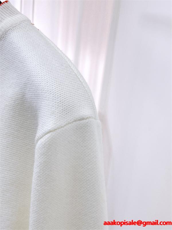 2025秋冬 上品 ホワイト HERMES ワンポイント ニットセーター 大人エレガント