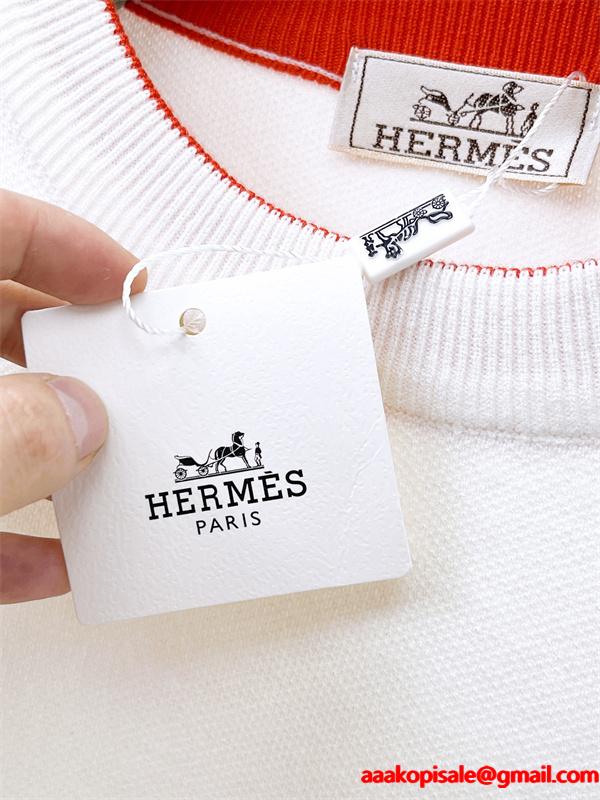 2025秋冬 上品 ホワイト HERMES ワンポイント ニットセーター 大人エレガント