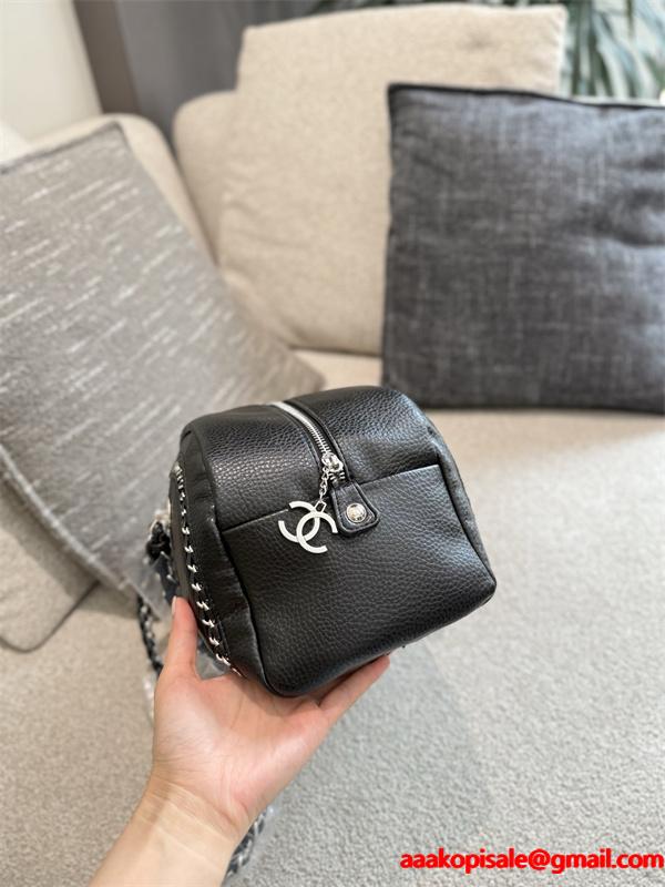 2025秋冬 シーズン限定 ブラック CHANEL シャネル 偽物 人気必須 ショルダーバッグ