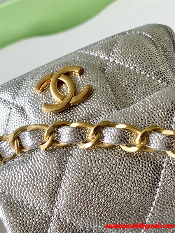 CHANEL シャネル コピー 2025秋冬 シルバー 大人気 上質感 メタリックキルティング バッグ