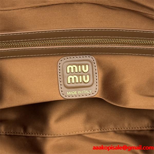 温もりキャメル 新作注目 シンプル上質 しっとりレザー ボックスバッグ MIUMIU ミュウミュウ コピー
