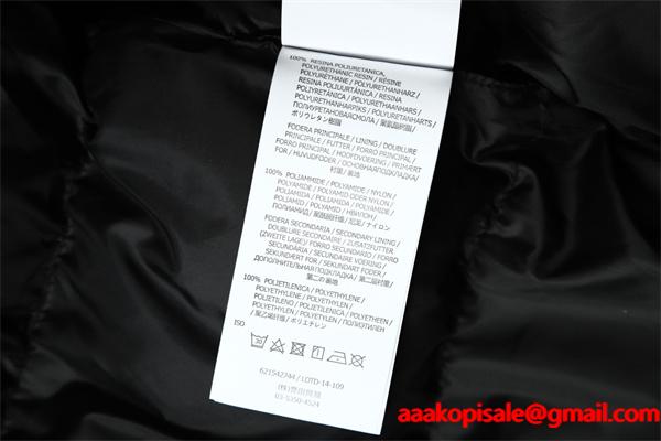 ブラック タフ素材 高機能 防水仕上げ STONE ISLAND ストーンアイランド コピー  ダウンジャケット 