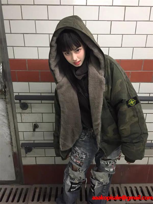 2025秋冬 ミリタリーカモ 新作話題 ソフト裏地  STONE ISLAND ストーンアイランド コピー  ダウンジャケット