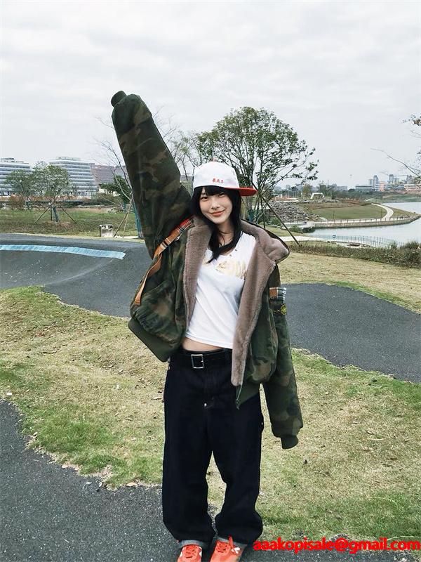 2025秋冬 ミリタリーカモ 新作話題 ソフト裏地  STONE ISLAND ストーンアイランド コピー  ダウンジャケット