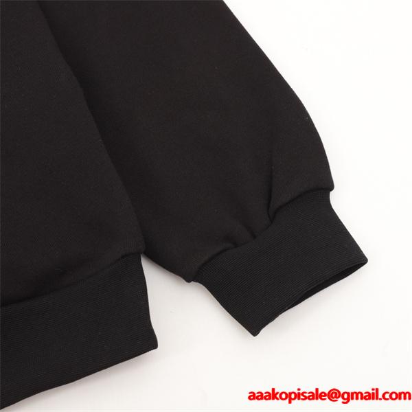 秋冬 ブラック 注目急上昇 モード感漂う 立体ロゴ パーカー CELINE セリーヌ コピー