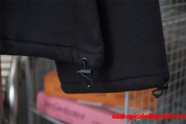 シンプル＆ミニマル 上質フリース ジップアップ ジャケット MIUMIU ミュウミュウ コピー