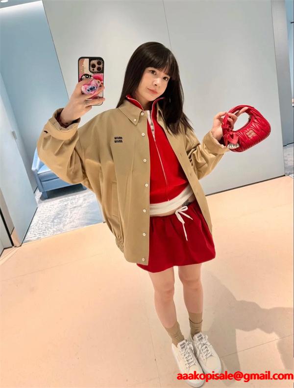 新作 きれいめ シャツジャケット 着回し抜群 MIUMIU ミュウミュウ スーパーコピー