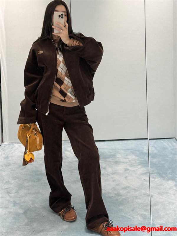 落ち着き感 温もり ブラウン コーデュロイ MIUMIU ミュウミュウ コピー ジャケット 定番