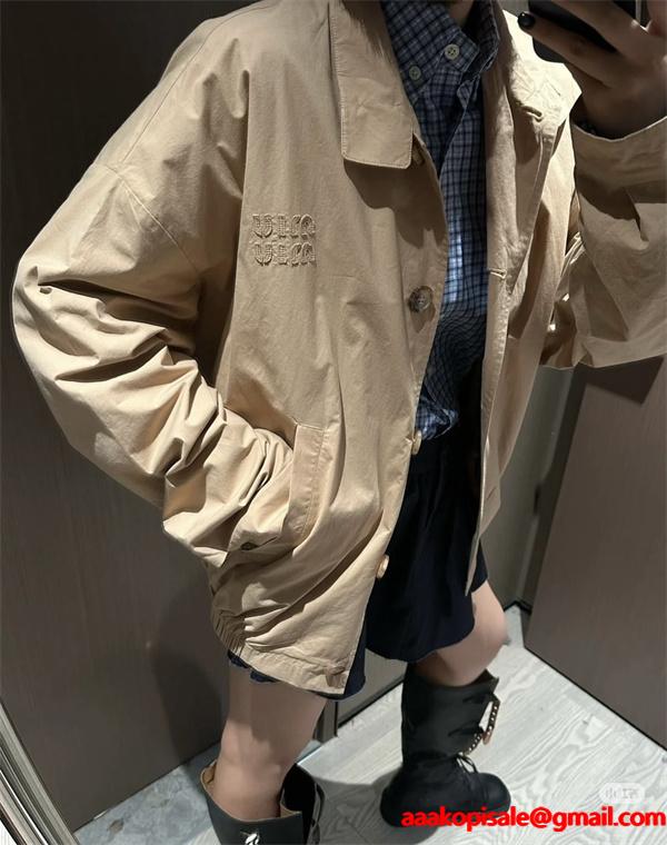 MIUMIU ミュウミュウ コピー シンプル 防風 ベージュ スタンドカラージャケット おすすめ