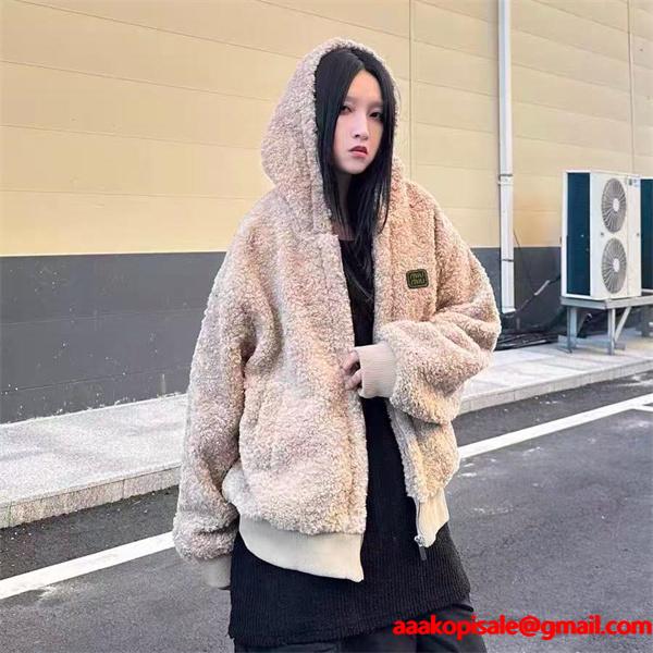 大人カジュアル ふんわりボア ベージュ フード付き MIUMIU ミュウミュウ コピー ジャケット
