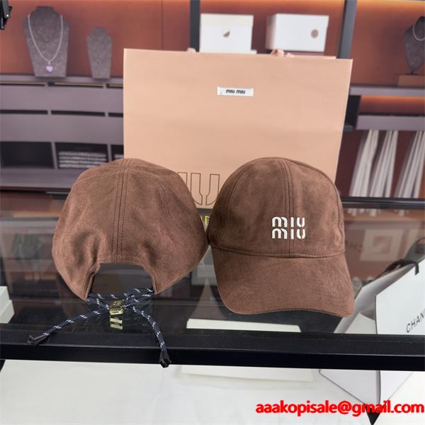 MIUMIU ミュウミュウ スーパーコピー 落ち着きカラー 大人仕様 起毛素材 キャップ 定番