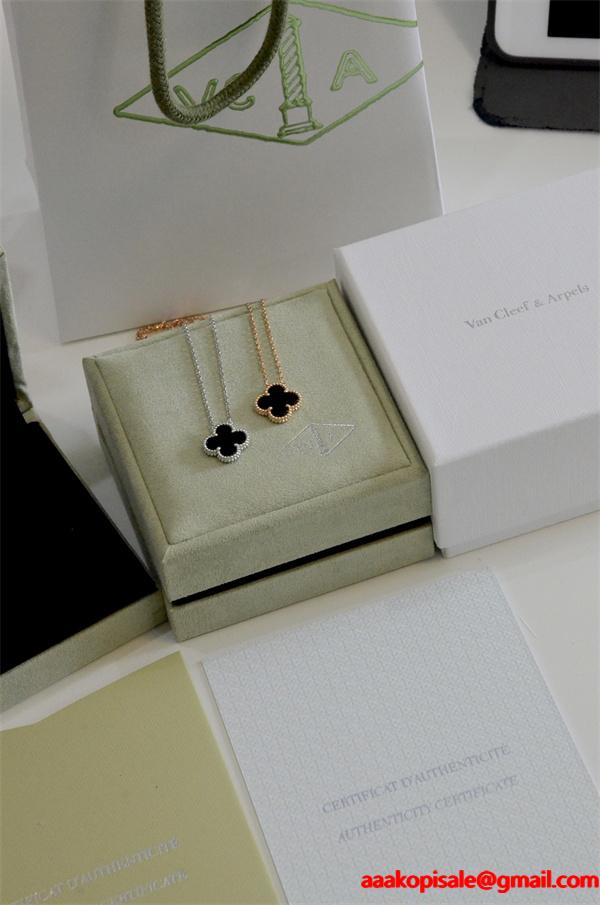 VCA ヴァン ヴァン クリーフ＆アーペル コピー 四つ葉モチーフ ネックレス ブラック オニキス 上品 大人