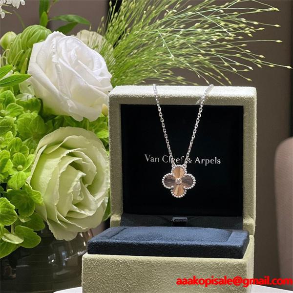 ヴィンテージ 四つ葉 VCA ヴァン ヴァン クリーフ＆アーペル 偽物 ネックレス ゴールド 華やか エレガント
