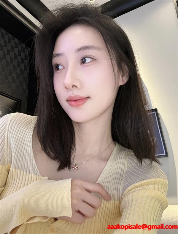 ヴィンテージ 四つ葉 VCA ヴァン ヴァン クリーフ＆アーペル 偽物 ネックレス ゴールド 華やか エレガント