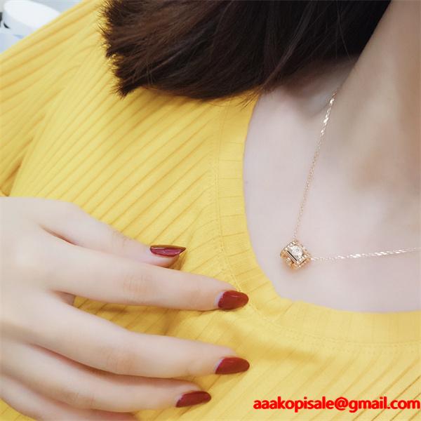 スクエア ネックレス ゴールド VCA ヴァン ヴァン クリーフ＆アーペル コピー 立体感 上質仕上げ 大人気