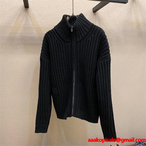 ACNE STUDIO アクネ ストゥディオズ スーパーコピー バックロゴ ニット ブラック 2025秋冬 存在感 希少