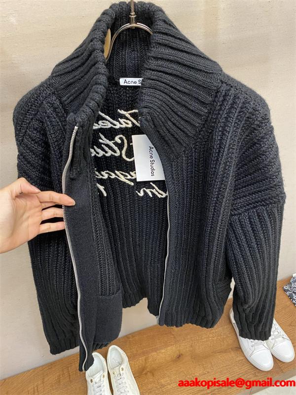 ACNE STUDIO アクネ ストゥディオズ スーパーコピー バックロゴ ニット ブラック 2025秋冬 存在感 希少