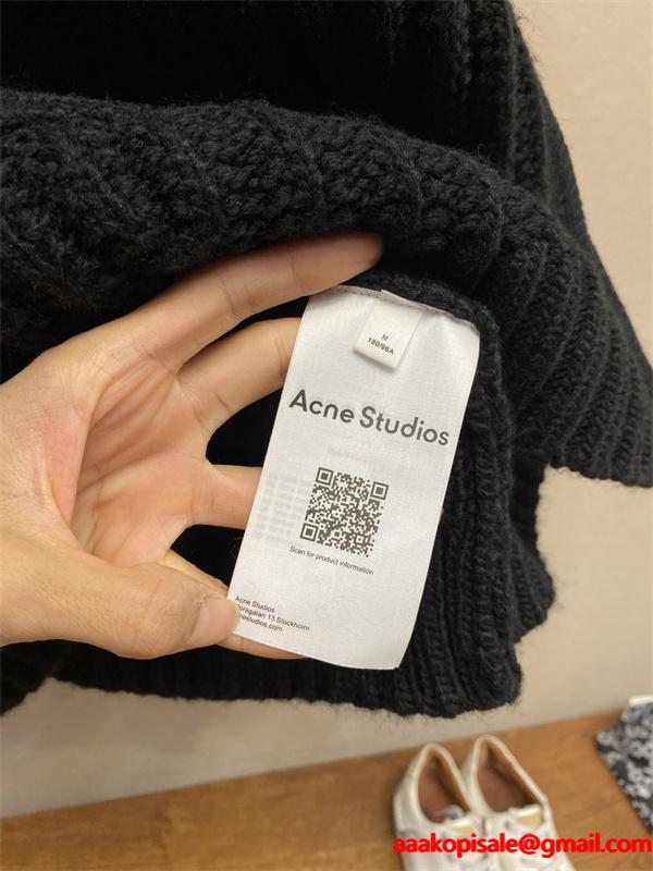 ACNE STUDIO アクネ ストゥディオズ スーパーコピー バックロゴ ニット ブラック 2025秋冬 存在感 希少