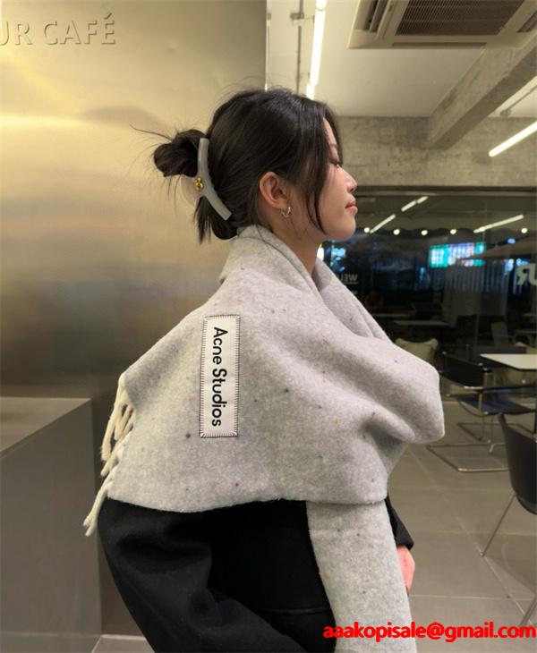 ACNE STUDIOS アクネ ストゥディオズ コピー 秋冬 保温 ライトグレー ロゴ マフラー 高級感