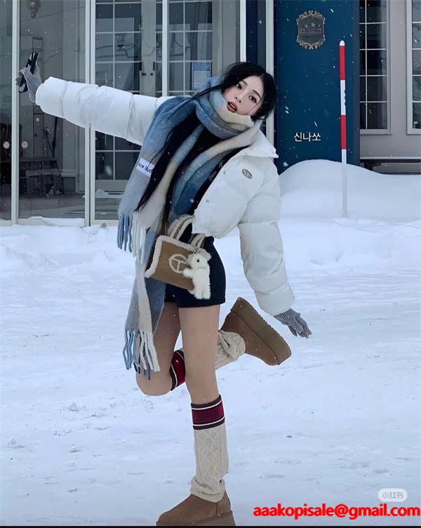 存在感 マルチカラー ロゴ ACNE STUDIOS アクネ ストゥディオズ コピー  マフラー レア