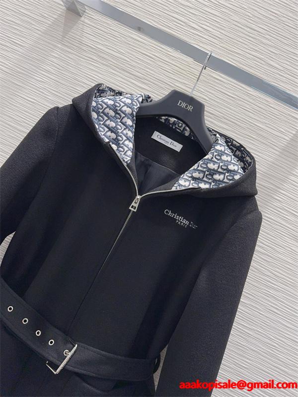 本格派 コート ブラック レディース トレンド  秋冬コーデ DIOR ディオール コピー