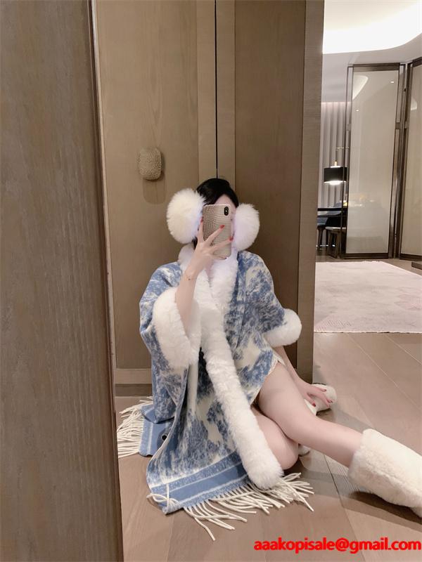 DIOR ディオール コピー 2025秋冬 季節感 ポンチョコート グレー レディース 温か素材