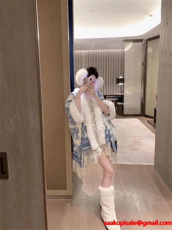 DIOR ディオール コピー 2025秋冬 季節感 ポンチョコート グレー レディース 温か素材