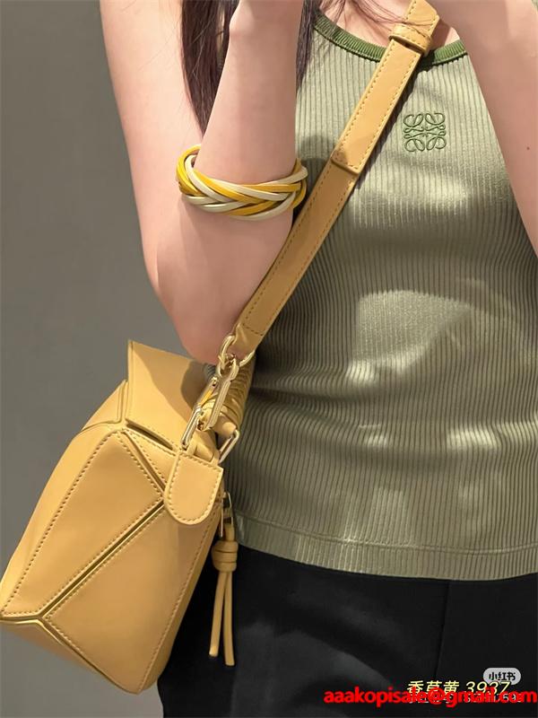 ❤人気❤ロエベ ハンドバッグコピーLOEWE ショルダーバッグレディース収納性抜群